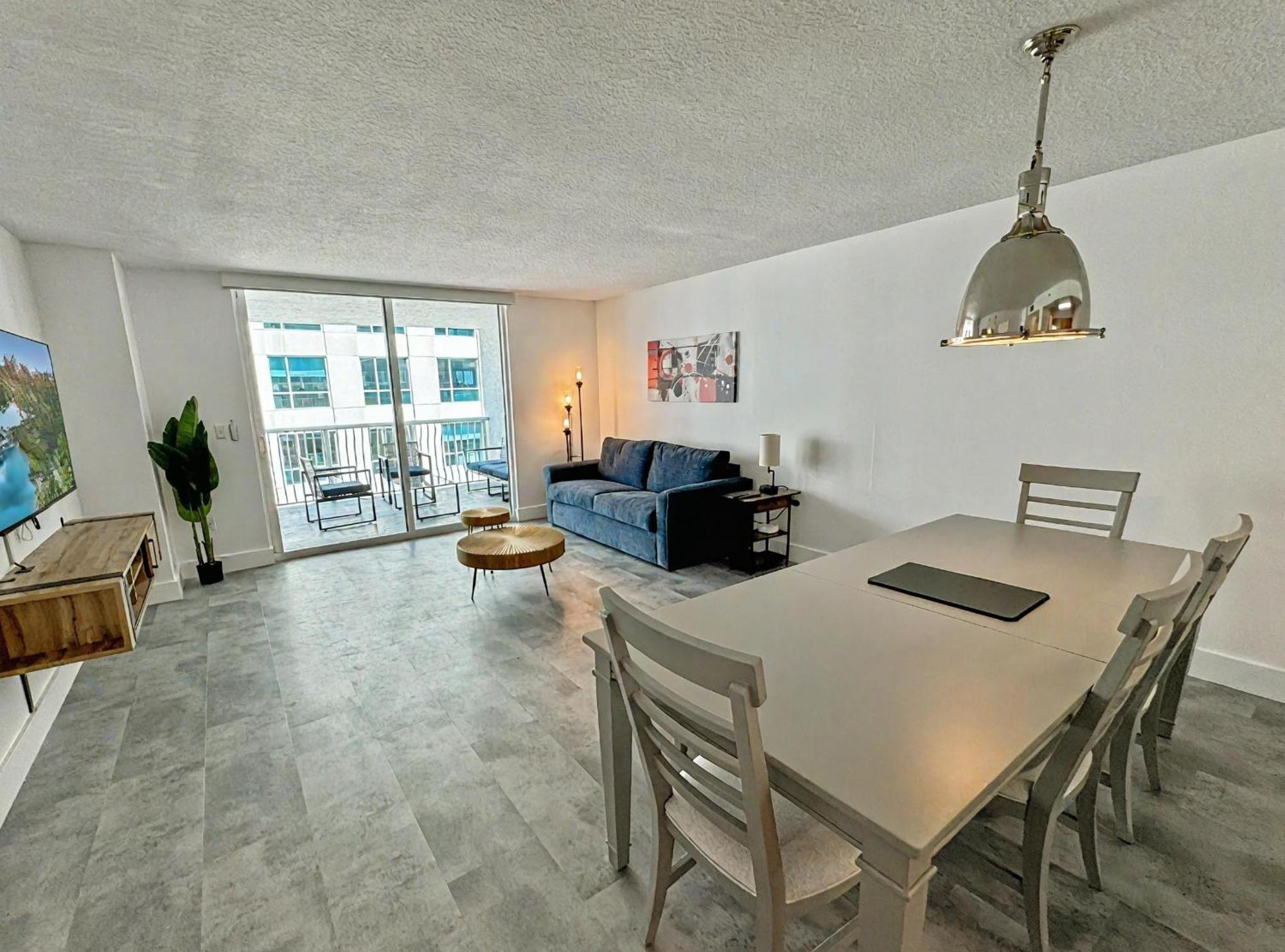Elegant Centric Vibrant Pool Jacuzzi Free Parking Apartment Miami Exterior photo